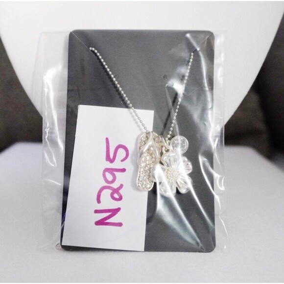 Flower Flip Flop Rhinestone Charm Pendant Necklace Silver Tone - Picture 4 of 5